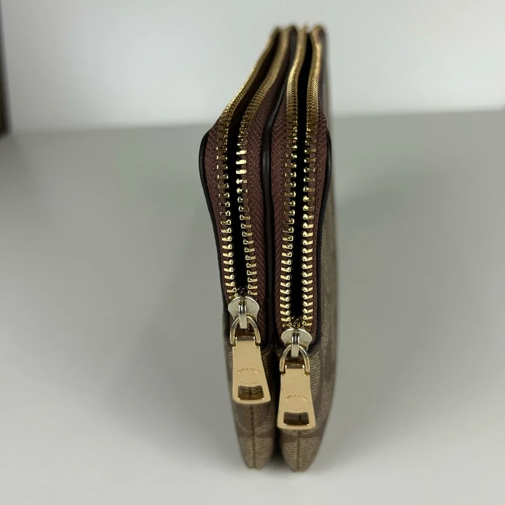 AUTHENTIC COACH DOUBLE ZIP WALLET WRISTLET